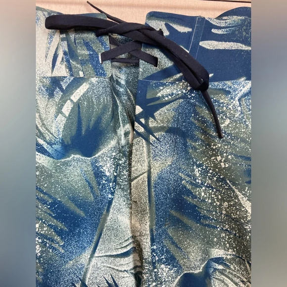 Lululemon Athletica Current State Swim Beach Board Short 9"  Sz 36 - Picture 5 of 11